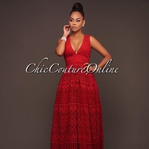 ChicCouture Luxe Crochet Dress